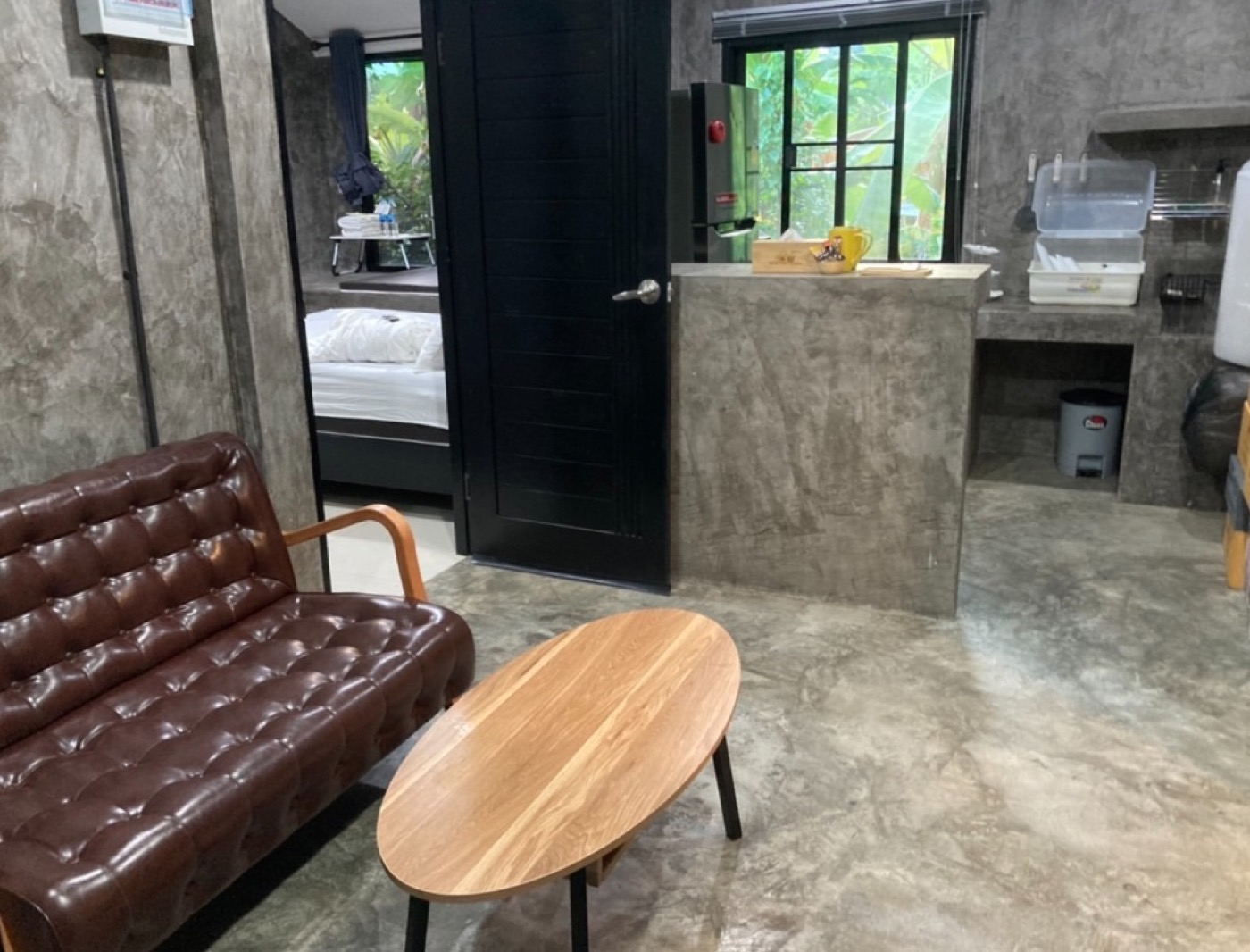 Bee Rest 3 (Family / Triple) — ห้องนั่งเล่น